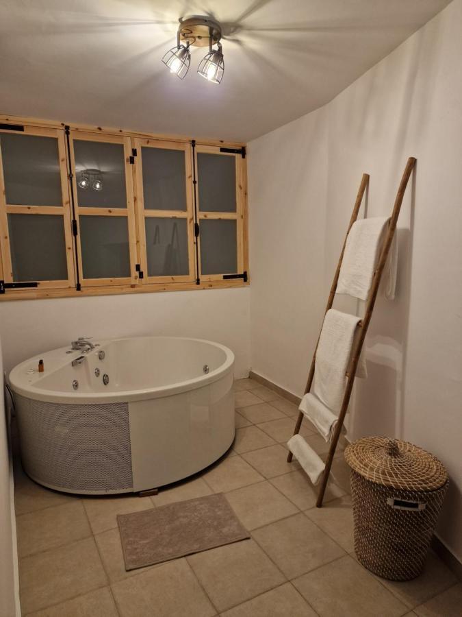 Aprosmeno Jacuzzi House 3 With Private Pool Apartamento Agros Quarto foto